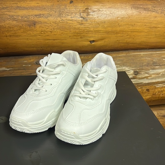 Shein never worn white sneakers - Picture 2 of 4